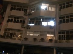 -武汉市洪山区武珞路小学