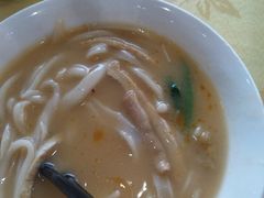 -一家人剪刀面(海伦国际店)