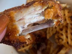 金脆椒盐鸡翅-麦当劳(江滨北路得来速餐厅)