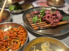 -草家酱蟹炭火烤肉店(珲春南路一店)