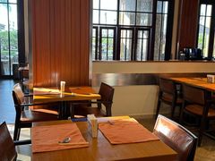 -亚龙湾希尔顿自助餐厅·海鲜·烧烤·沙滩BBQ·现场乐队