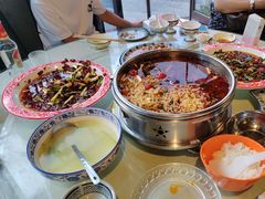 -牟记江湖重庆地标特色菜鱼蛋海鲜羊蝎子(巴南区黑金冠十多年好店)