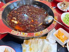 -烧哥美蛙肥肠鱼火锅·十五年社区店