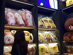 -LINE FRIENDS Garosu-gil Flagship Store