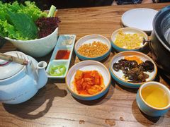 -明洞阿姨·韩式酱蟹烤肉·创意料理(三元桥店)