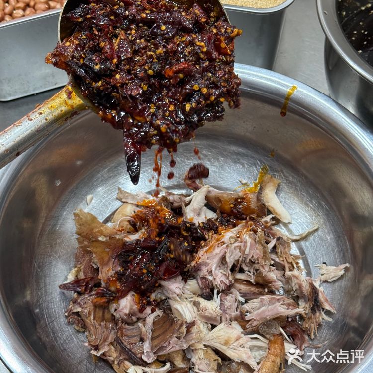 观音桥这家手撕兔，麻麻辣辣香迷糊了！！！