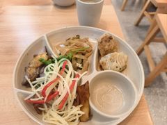 -素满香·全民食养自助(长宁龙之梦店)