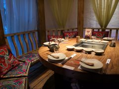 -老牌坊云南鱼豆花火锅(爱建店)