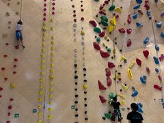 -ROCKPLUS攀岩馆(环宇城店)
