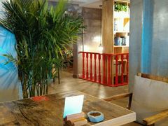 -HIGH FIVE哈福手工汉堡(桂林路店)