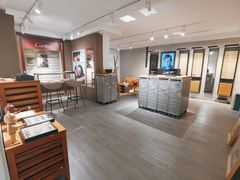 -目艮眼镜SHOWROOM(品牌集合店)