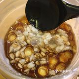 抄手个头同样很大还点了一个芝士布丁，布丁口感稍硬