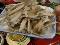 -菌之家·专业纯野生菌火锅·特色炒菌