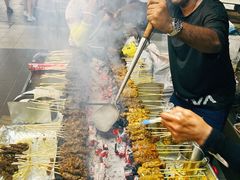 -东海岸人工湖美食村