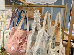 -猫的天空之城概念书店(束河店)