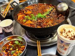 -鸿顺老铁锅美蛙鱼府(解放碑店)
