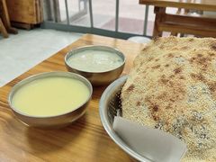 油粉-徐记红川肉烧饼