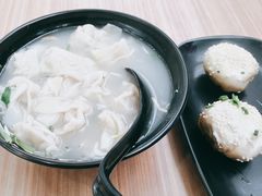 -小杨生煎(金山百联购物中心3楼店)