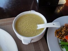 小米粥-粤海酒店-旋转餐厅