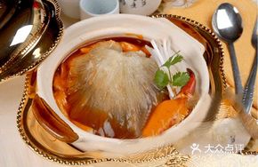 Braised Shark's Fin in Clay Pot