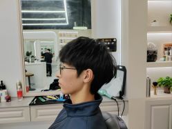 -尤司男士国潮理发馆