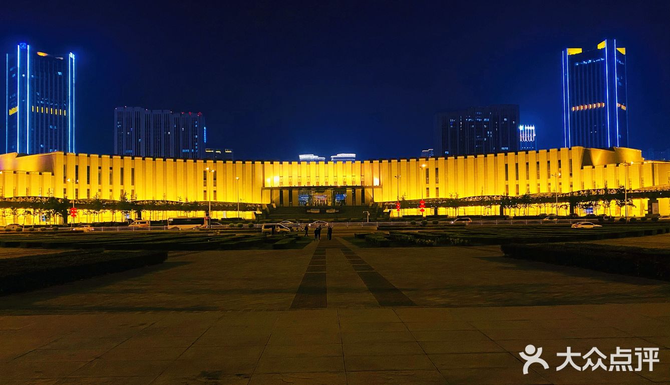 新乡的夜景如此美丽! 真的没想到我们大河南大纽约的夜