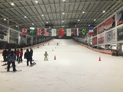 -乔波室内滑雪场
