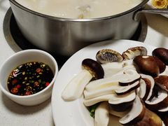 -煲王粤菜餐厅(中侨中心店)