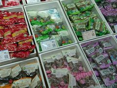 -来伊份1038(新村路三店)