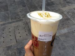 -沪上阿姨鲜果茶(世茂广场宽厚里店)