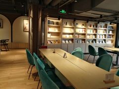 -光海书局(南京东路第一百货店)