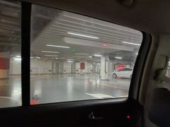 -大连恒隆广场-地下停车场