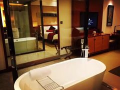 -三亚湾海居铂尔曼度假酒店