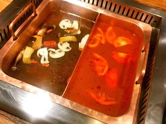 -老牌坊云南鱼豆花火锅(爱建店)
