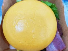 芝香牛牛月亮堡-麦当劳(江湾镇店)