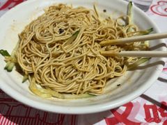 -肥肥虾庄·金牌油焖大虾(汉街SKP店)