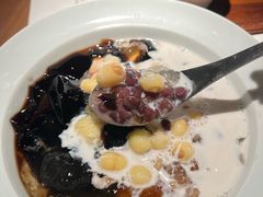 -RUXU入续糖水铺与包(卓悦中心店)