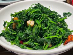 -黄泥岗·地道湖北菜(奥特莱斯店)