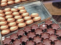 -Laderach 莱德拉(上海环贸iapm店)