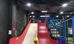 -蹦贝运动中心·蹦床·攀岩·闯关(龙岗店)