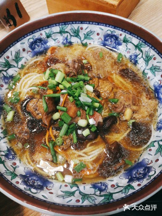 卢婆婆姜鸭面(科华店)松茸炖鸡面图片