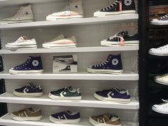 -ABC MART(心斎橋店)