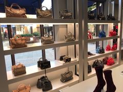 -BALENCIAGA(比斯特苏州购物村店)