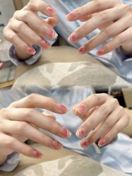 点击看大图 -POINT服务季·点睛创意美甲沙龙