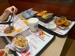 -The Habit Burger Grill 哈比特汉堡(爱琴海店)