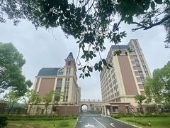 -奉贤东方美谷金汇敬老院·医护康复·日月星连锁(奉贤院)