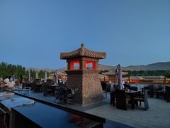 -敦煌山庄摘星阁