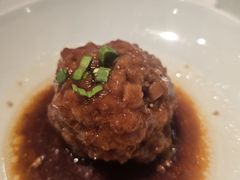 咸蛋黄狮子头-梅飞酒家(桑园路店)