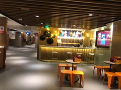 大堂-海底捞火锅鲜切牛肉主题店(长寿路店)