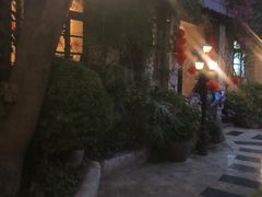 -一栋洋楼云南菜馆